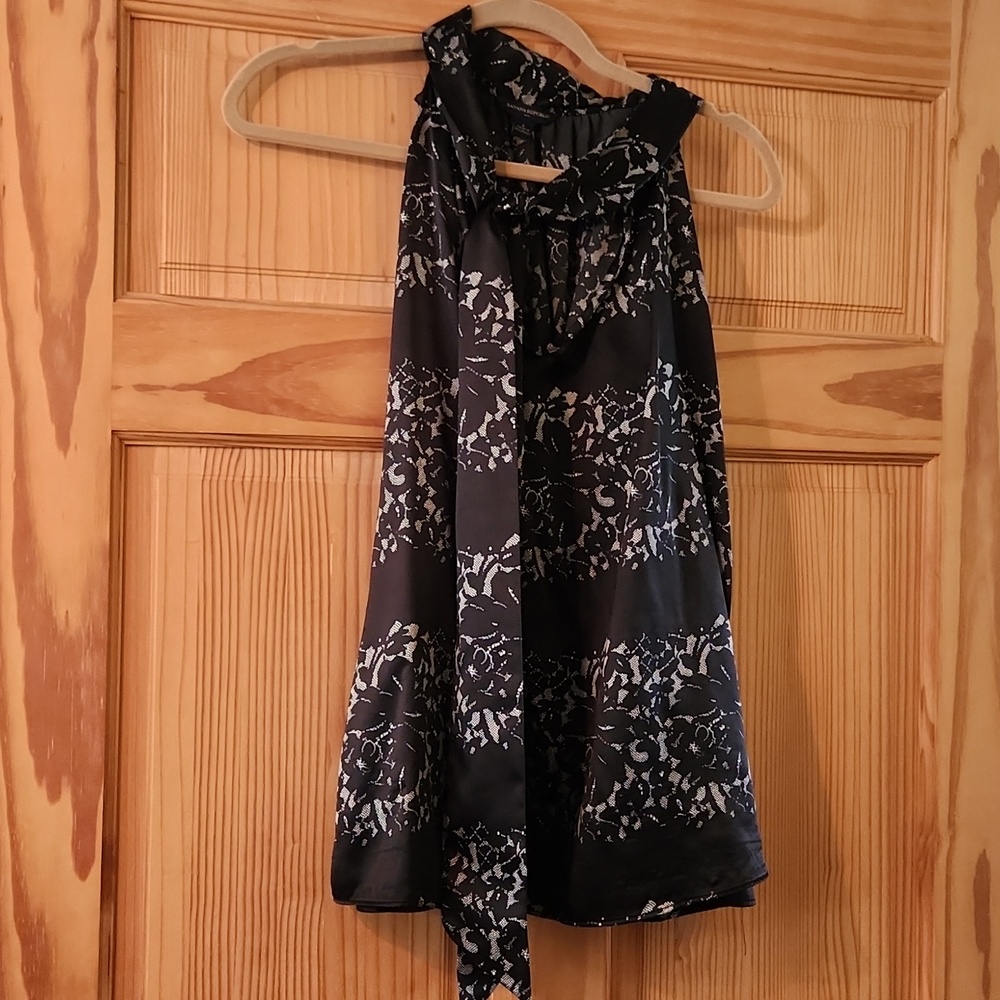 Banana Republic Sleveless Blouse